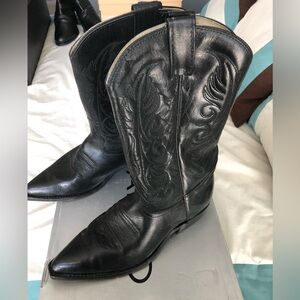 Women’s genuine leather cowboy boots
